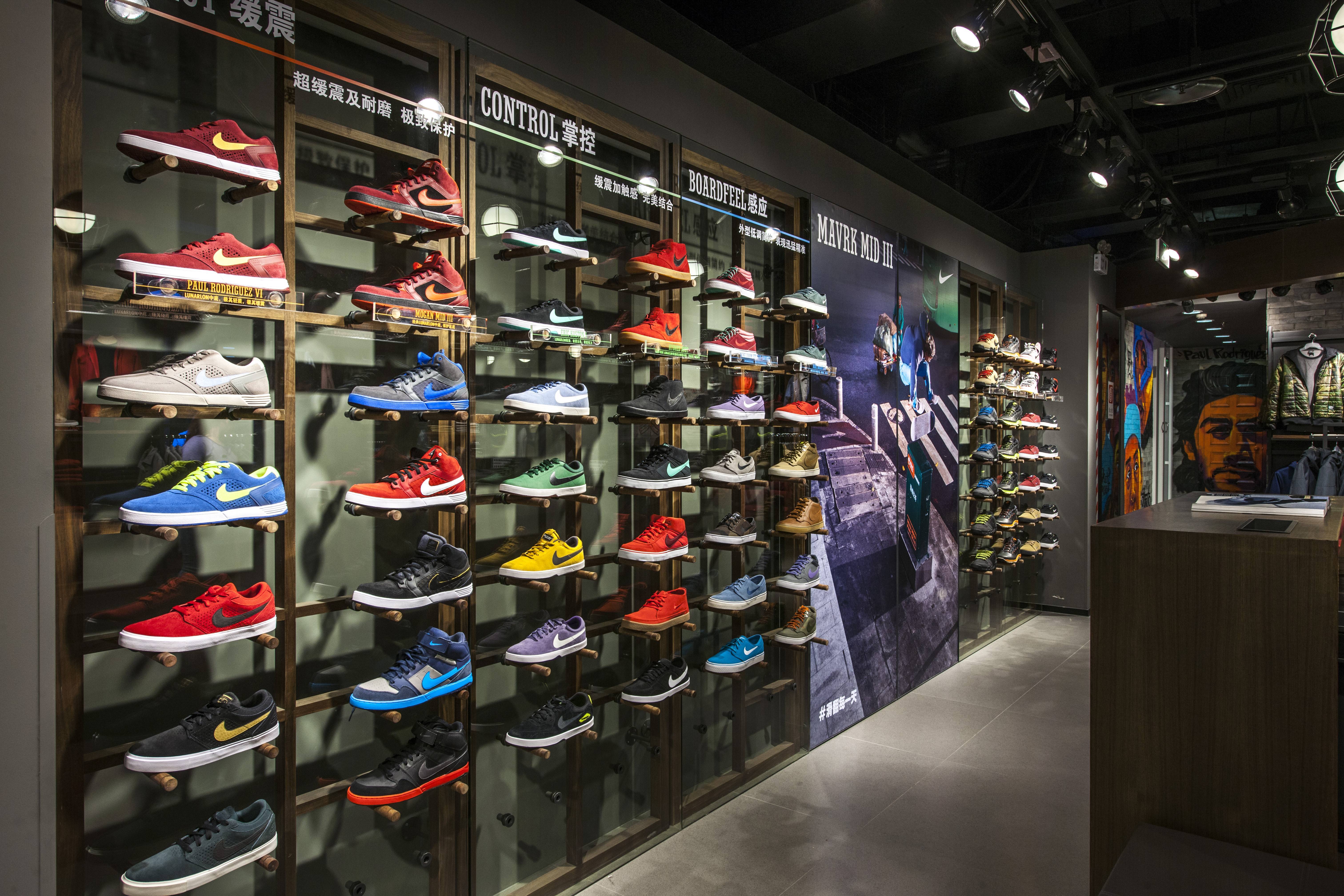 Honc5 shop. Nike Magazin Turkiya. Nike Shoes Store. Nike adidas Magazin. Магазин найк обувь just do it.