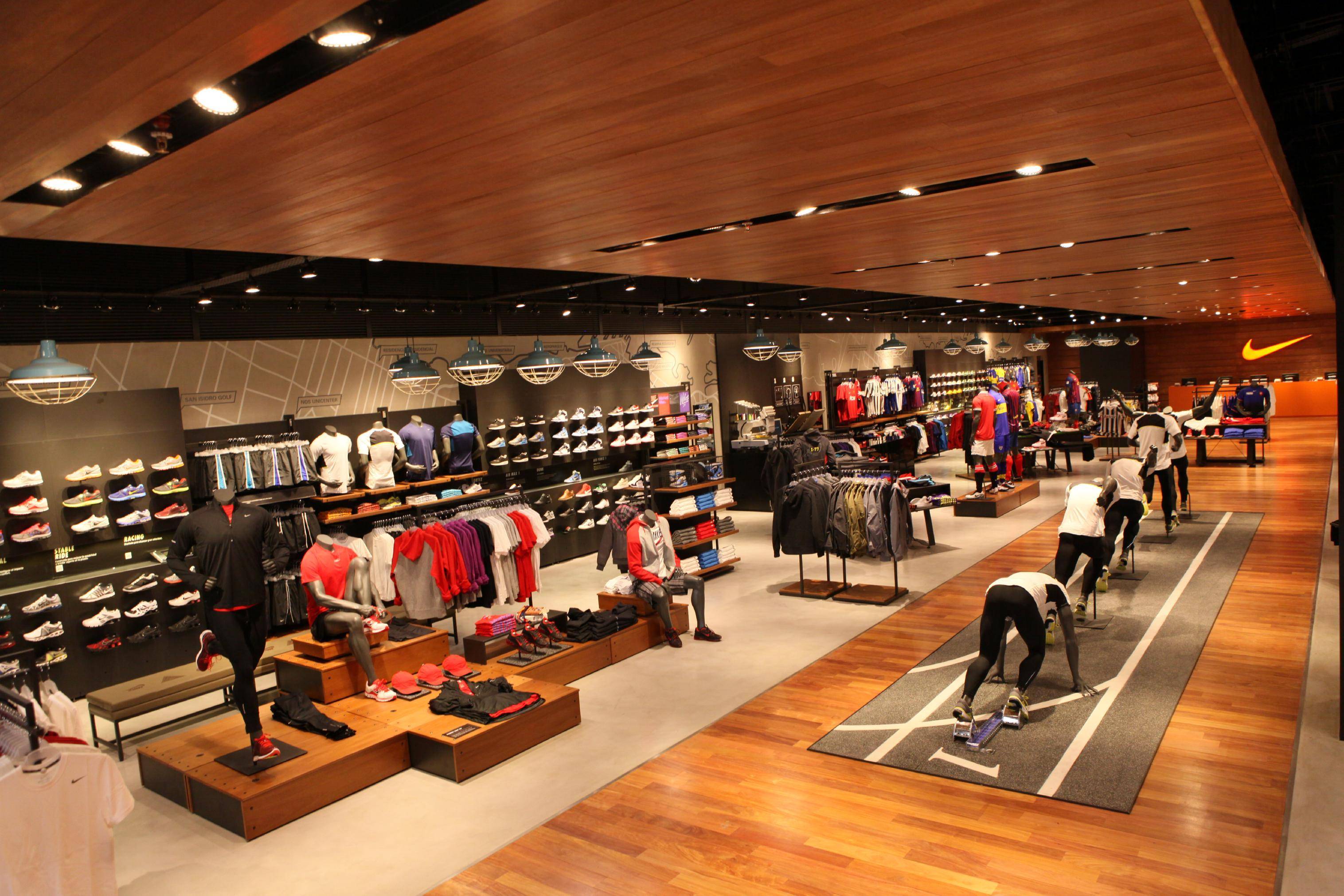 Спортивный магазин 7. Nike Retail Store. Nike Magazin Turkiya. Nike4.4(106)Sporting goods Store. Магазин найк.