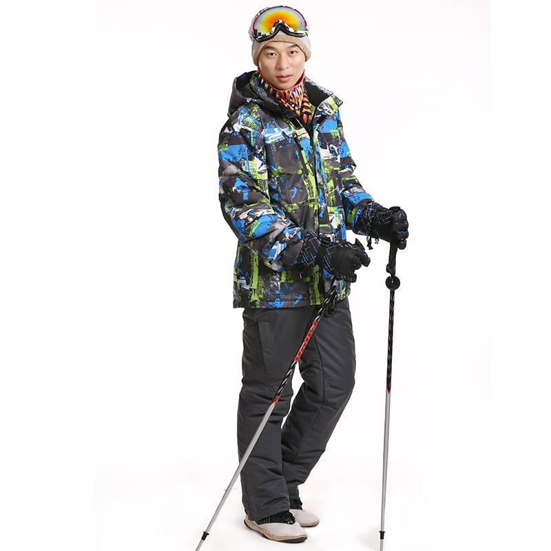 Ski set. Экипировка лыжника. Одежда лыжника туриста. Одежда для лыжных прогулок. Катание на лыжах одежда.